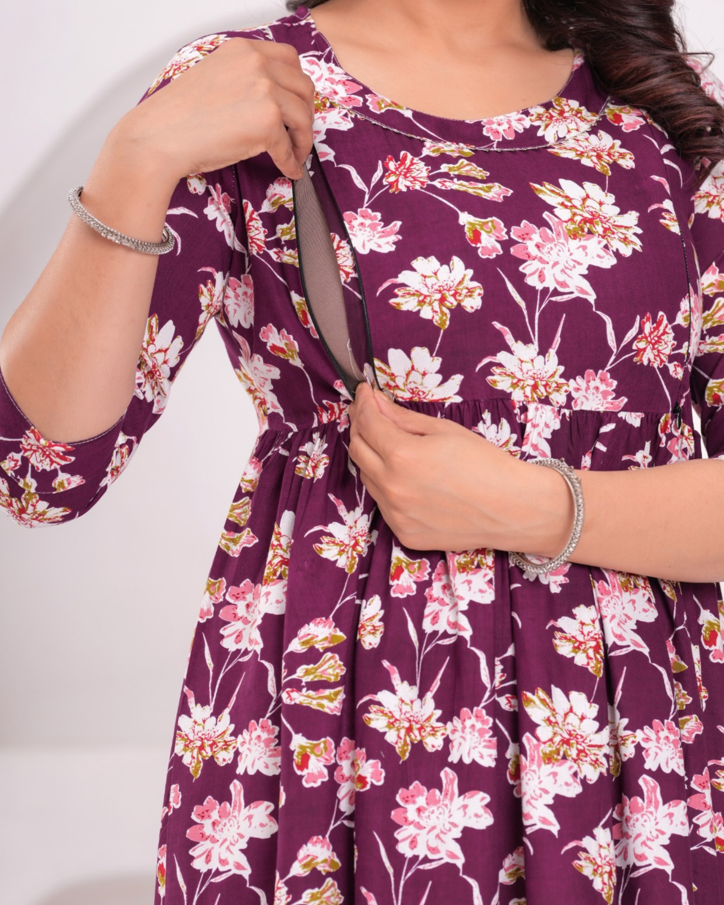 Elegant Wine Flower Maternity Gown with Convenient Feeding Zip
