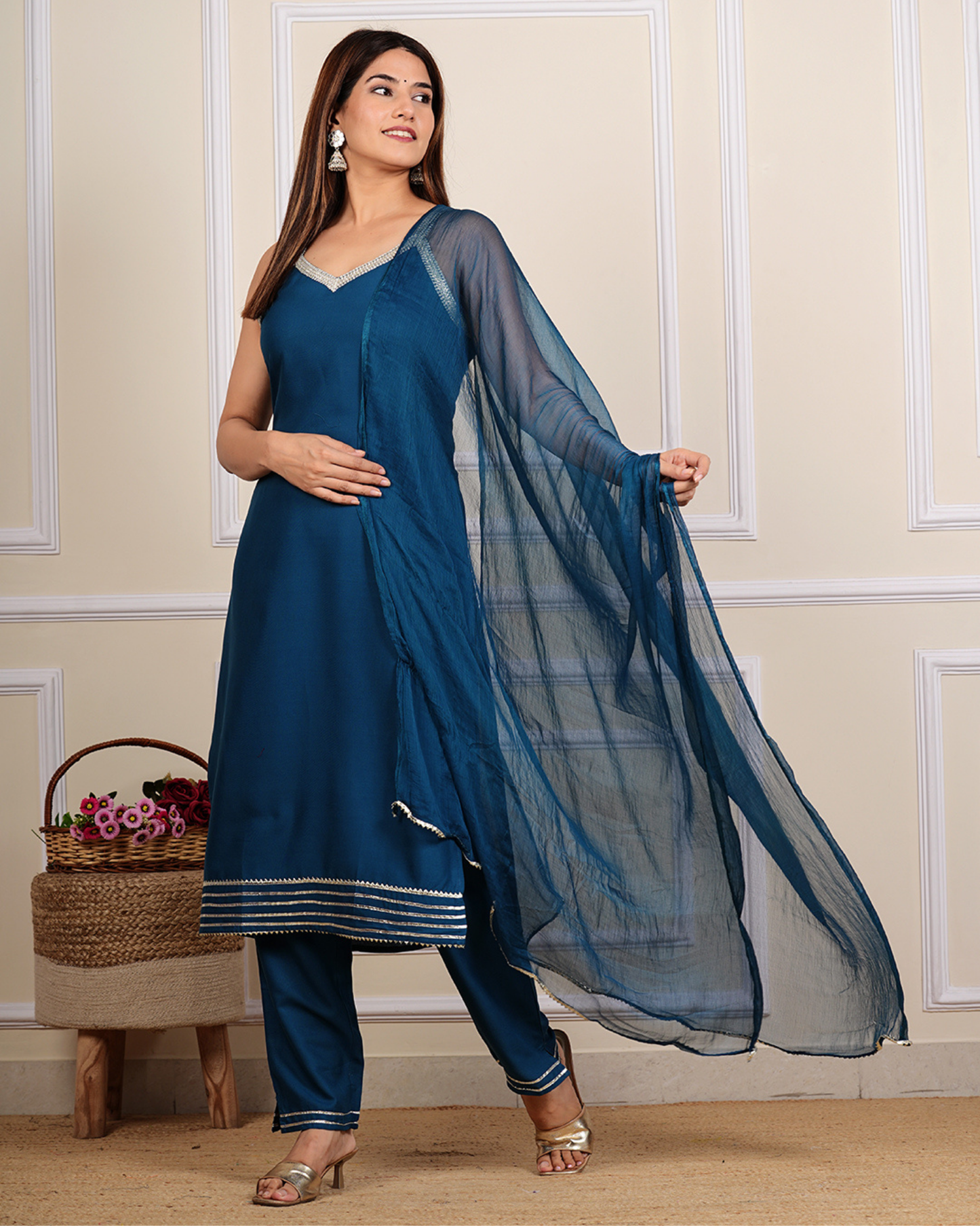 Rama Cross Gala Stylish Sleeveless Kurti Set with Lace, Pant & Dupatta