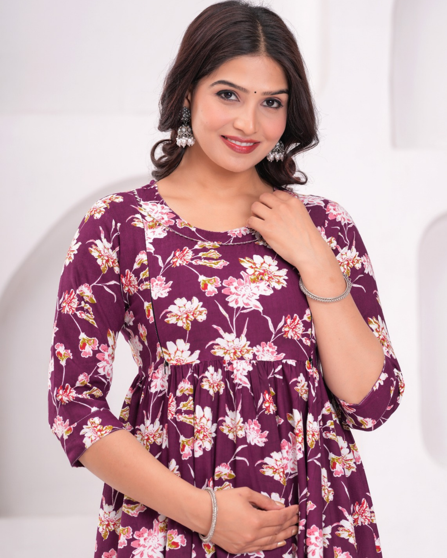 Elegant Wine Flower Maternity Gown with Convenient Feeding Zip