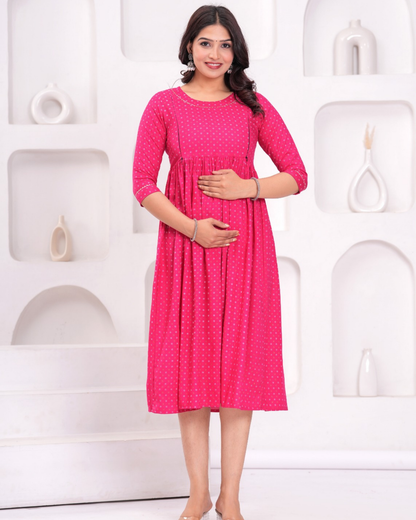 Trendy Rani Butti Maternity Gown with Feeding Zips